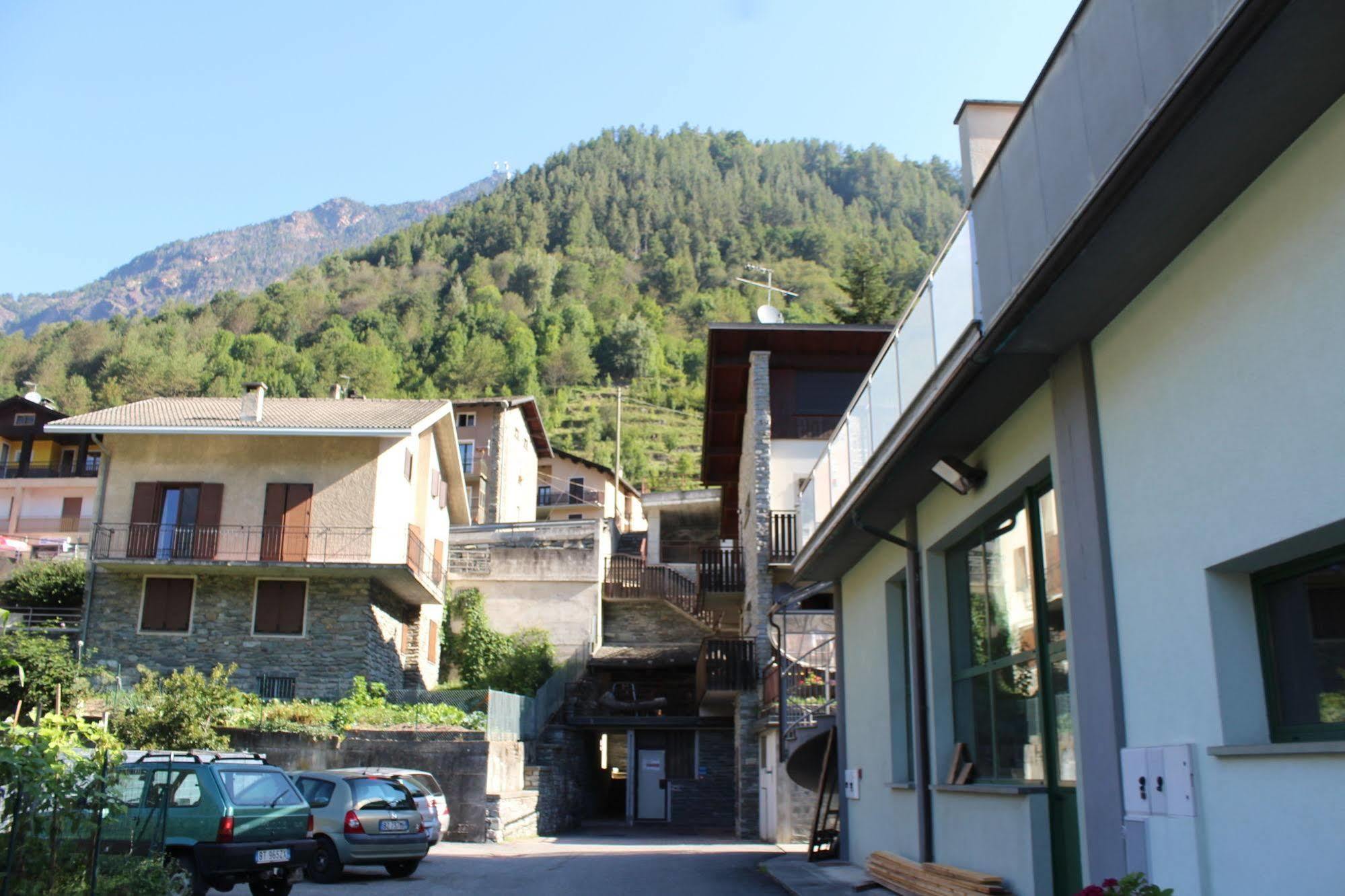 Lanterna Apartments Chiesa in Valmalenco Zewnętrze zdjęcie