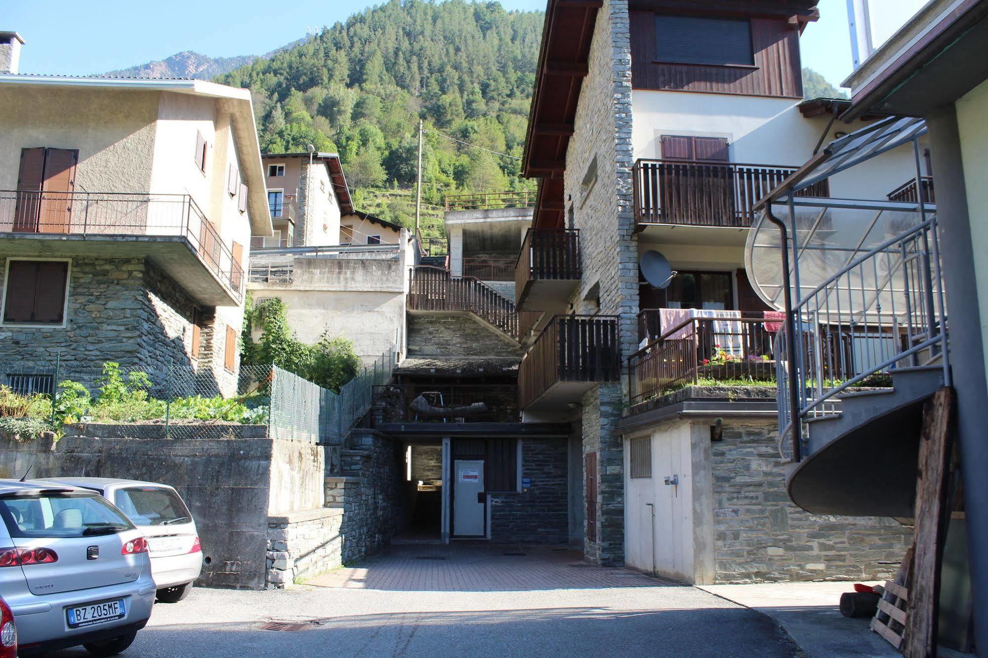 Lanterna Apartments Chiesa in Valmalenco Zewnętrze zdjęcie