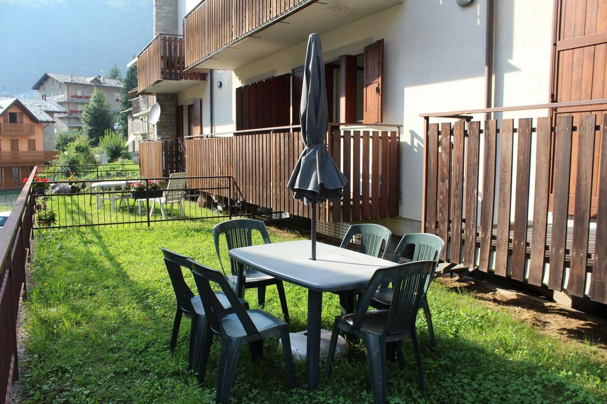 Lanterna Apartments Chiesa in Valmalenco Zewnętrze zdjęcie