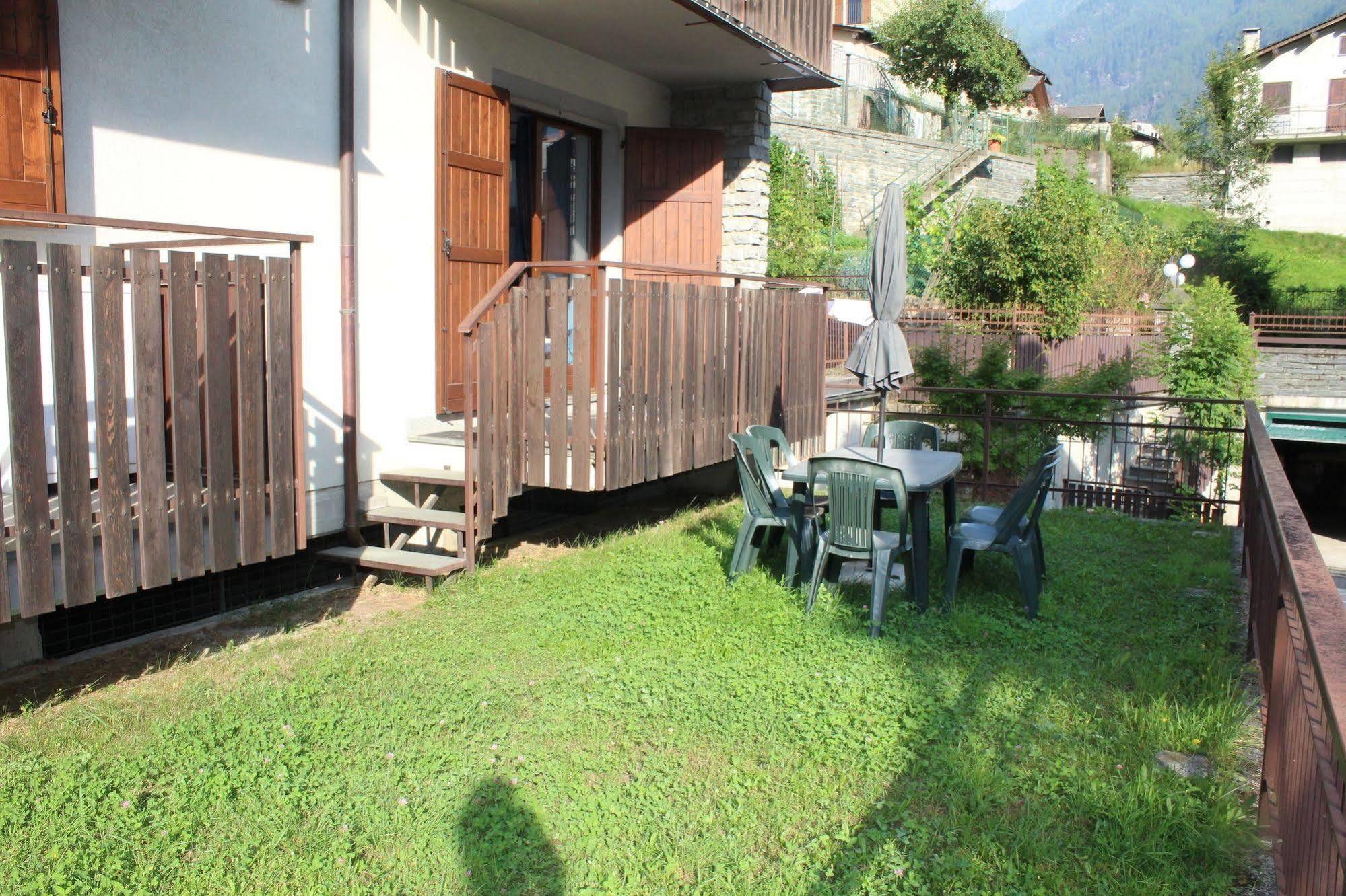 Lanterna Apartments Chiesa in Valmalenco Zewnętrze zdjęcie