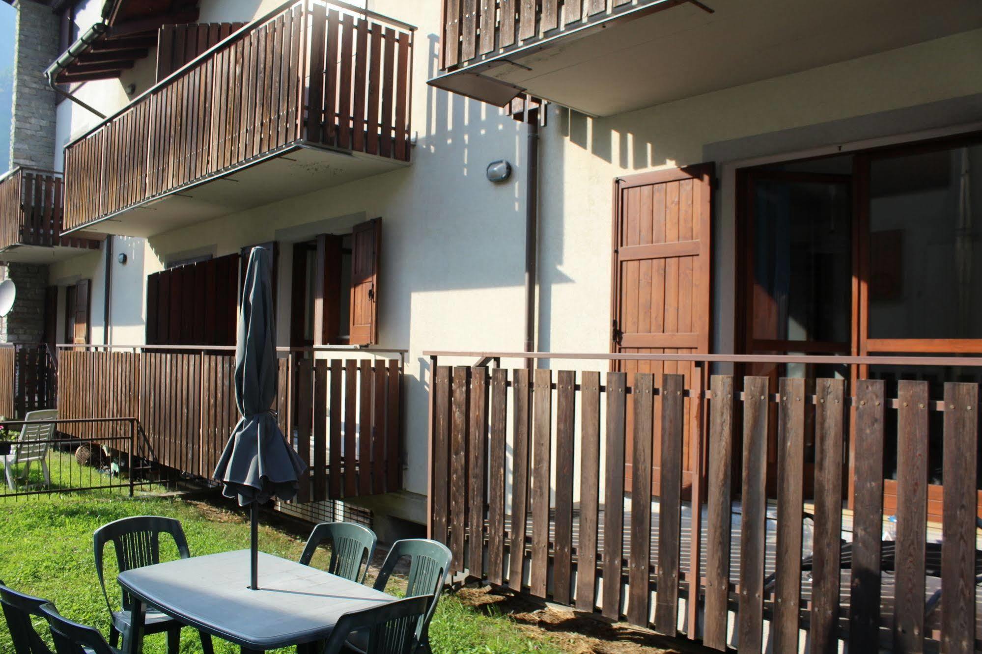 Lanterna Apartments Chiesa in Valmalenco Zewnętrze zdjęcie